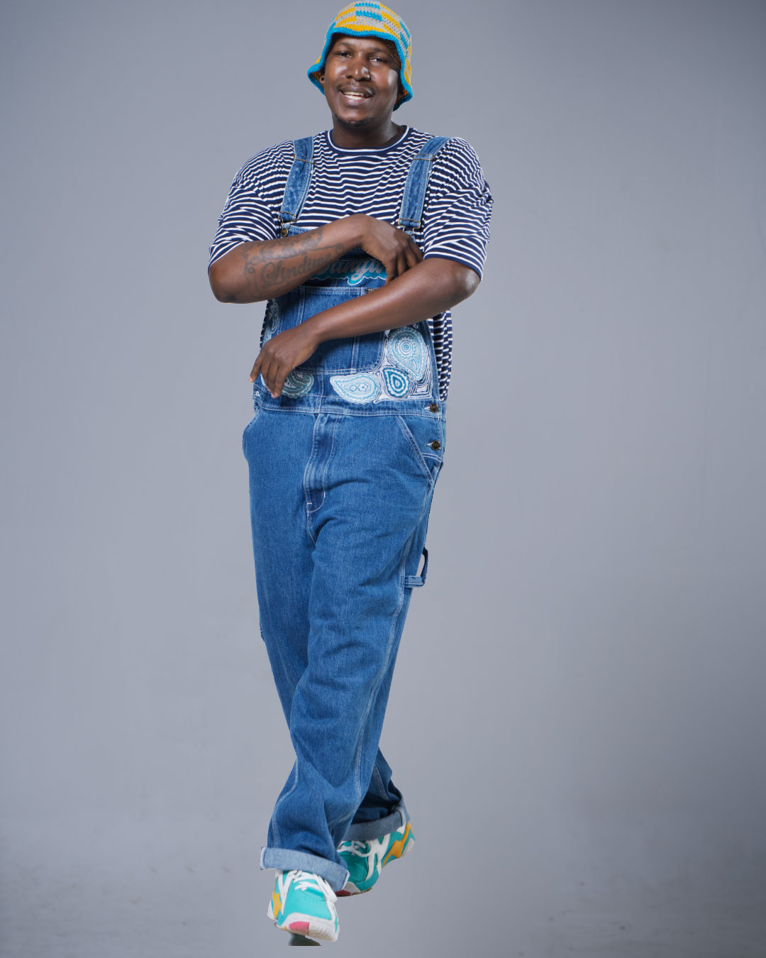 Lee Custom Series full look in denim overalls and crochet bucket hat